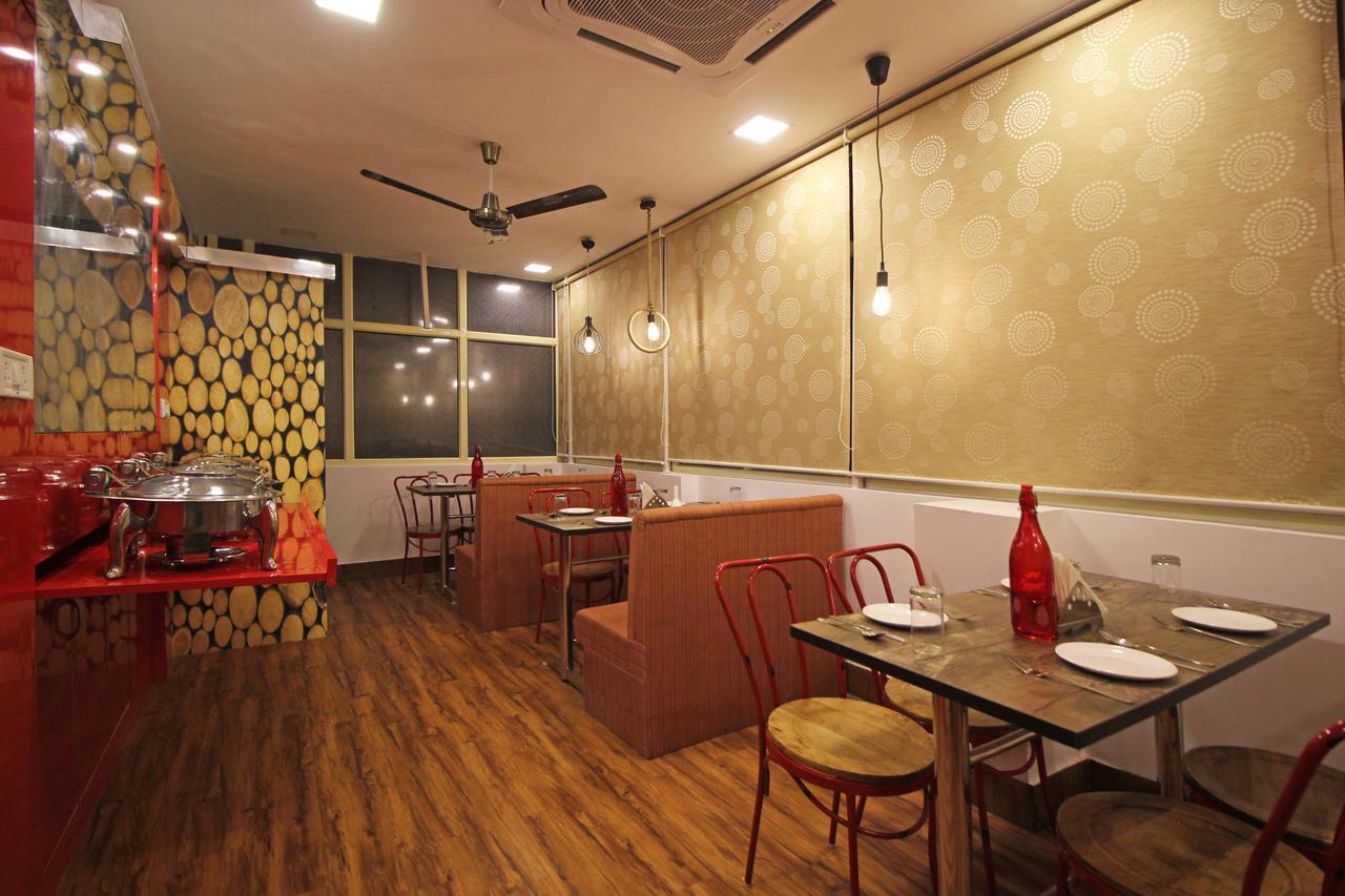 Hotel Nanak Residency New Delhi Exteriör bild