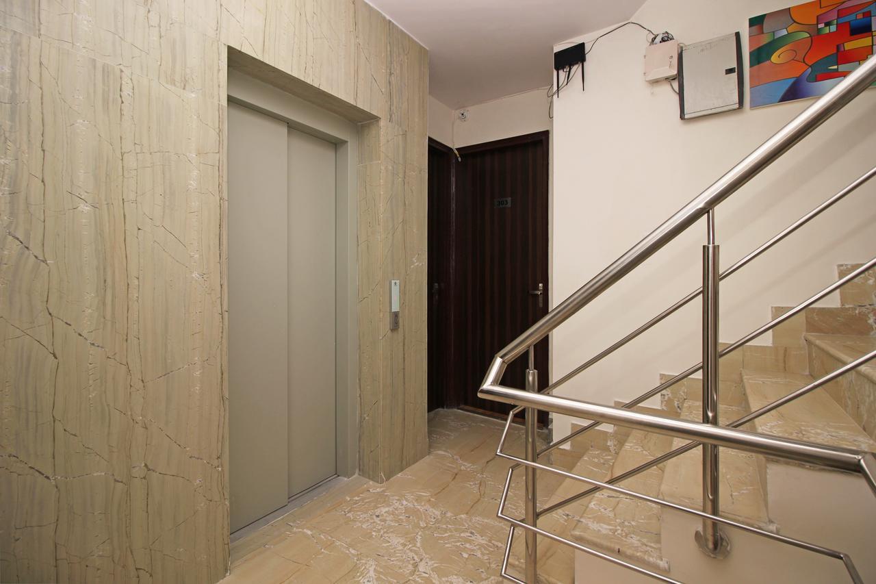 Hotel Nanak Residency New Delhi Exteriör bild